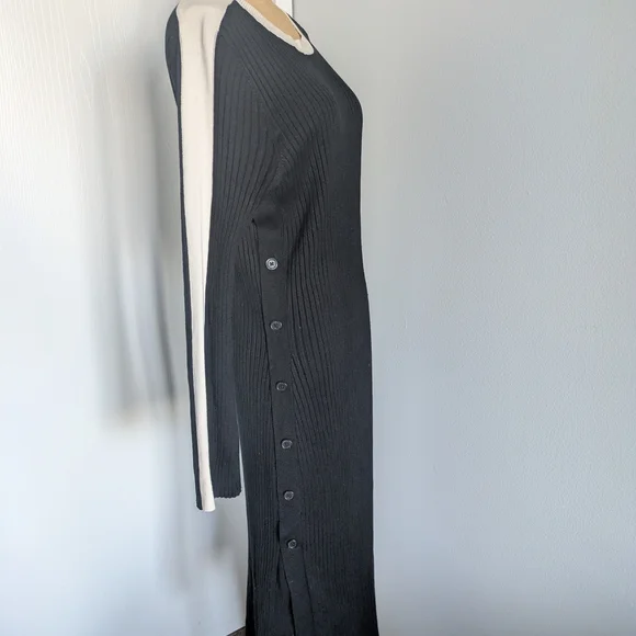 Chic Black and White Long Sleeve Dress - Picture 2 of 6